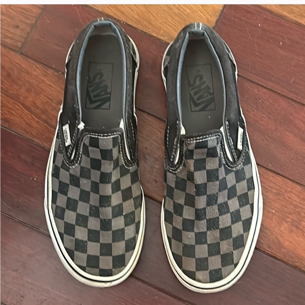 Vans classic checkered slip-on  skater shoes size W 7.5